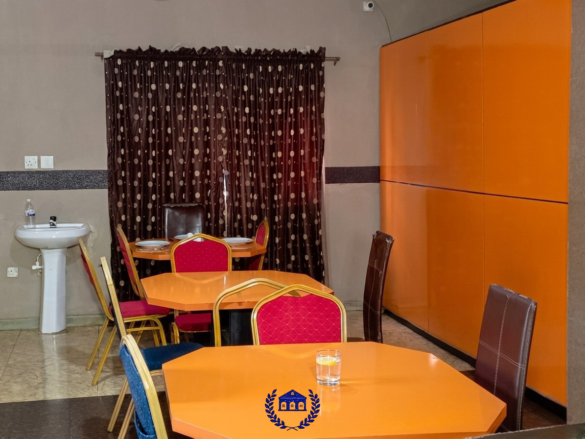 Akiavic dining room