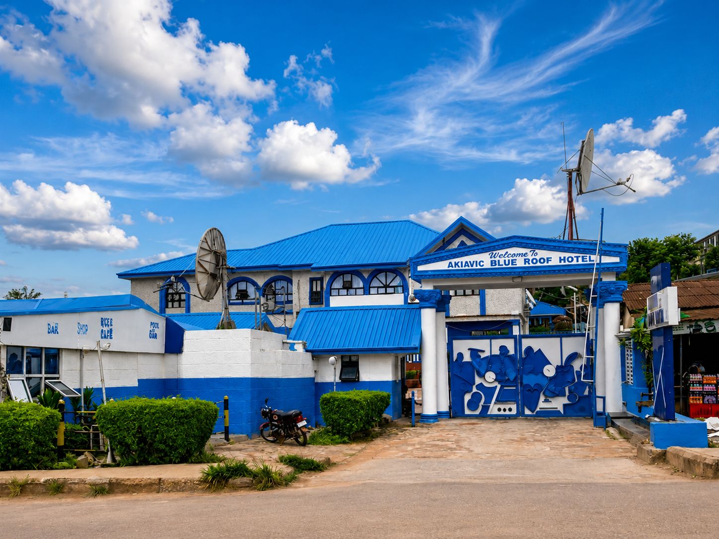 Akiavic Blue Roof Hotel exterior