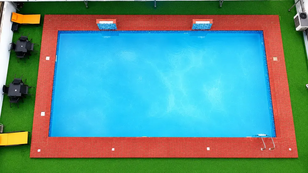 Akiavic swimming pool